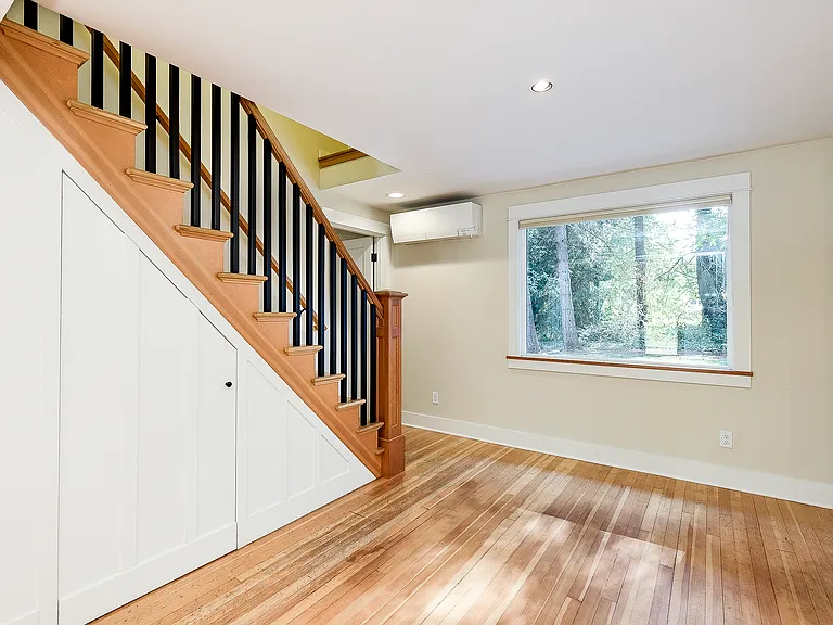 8013 NE Bucklin Hill Rd — Photo 7