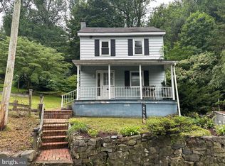 667 Point Rd, Wernersville, PA 19565