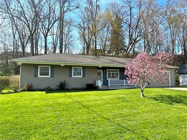 746 Spring St, Conneaut, OH 44030