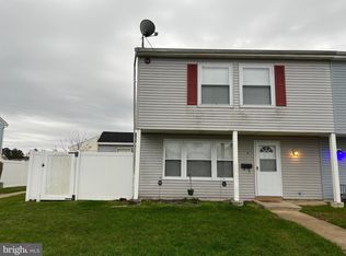 5 Langdon Ct, Sicklerville, NJ 08081