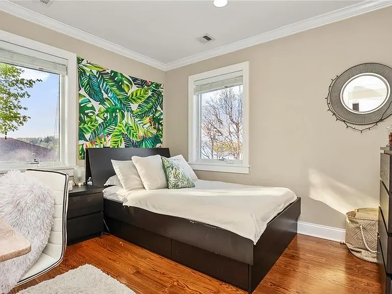 87 Gainsborg Ave — Photo 10