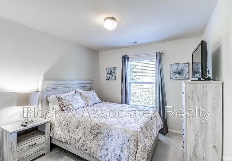 708 Mardonie Reach Ln — Photo 20