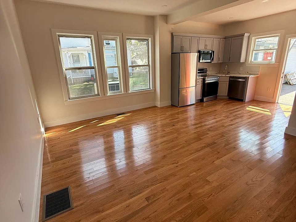 5 Walnut Ave #2