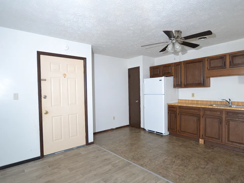 97 Palomino Dr #7