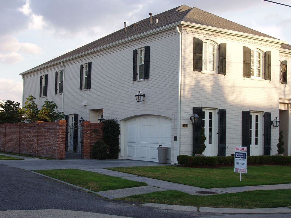 Front/ corner lot