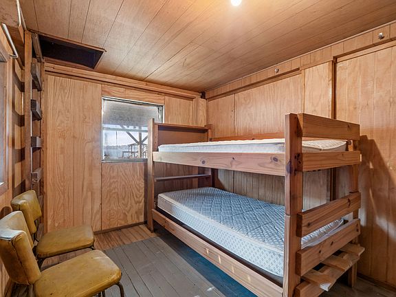 12th image of this home