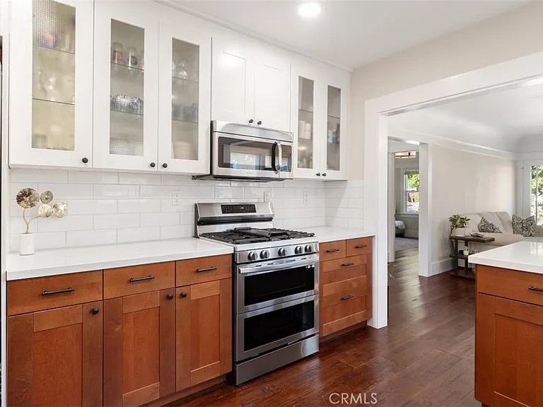 3390 Herman Ave — Photo 11