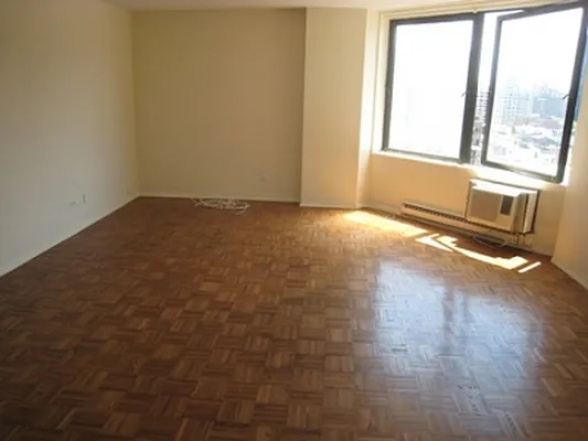 Rented by Citi Habitats | media 8