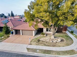 2441 Meadowrest Way, Madera, CA