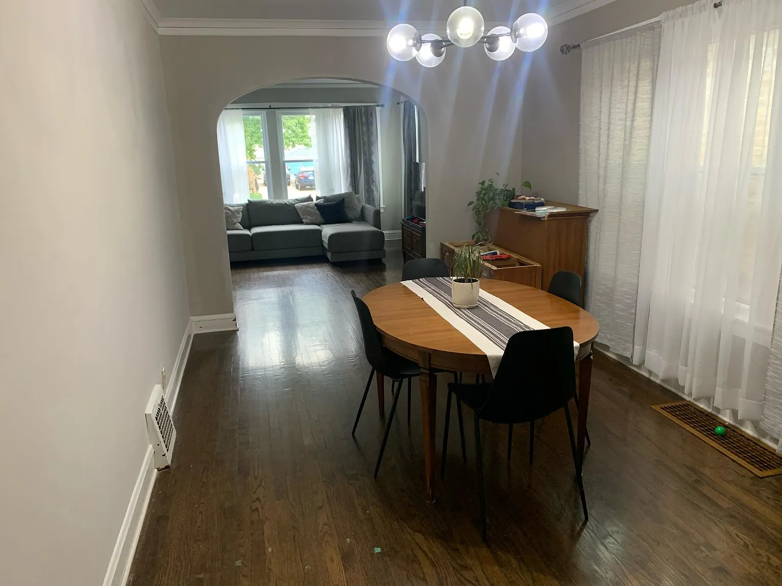 4 bed, 1600 sqft, $2,400 — Photo 4