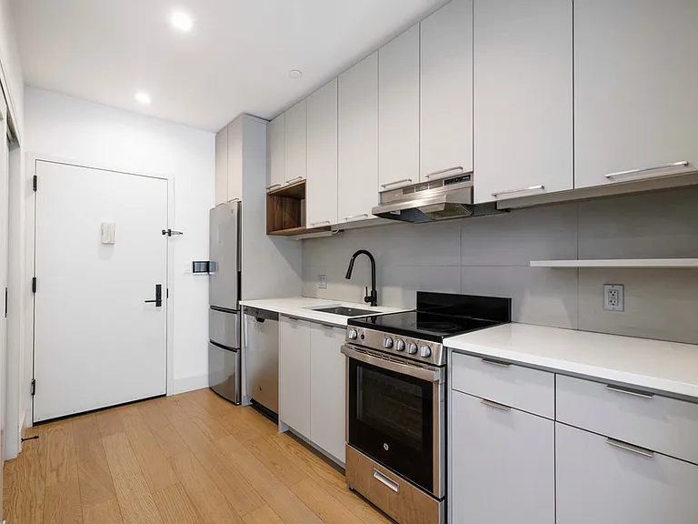 176 Woodward Ave #230 — Photo 3