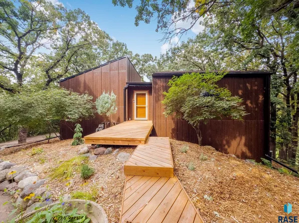 29 N Ranch Oak Pl, Sioux Falls, SD 57110