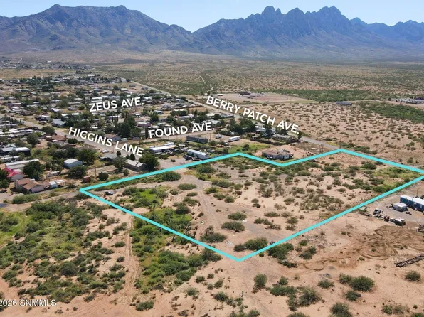 9200 Higgins Ln, Las Cruces, NM 88011
