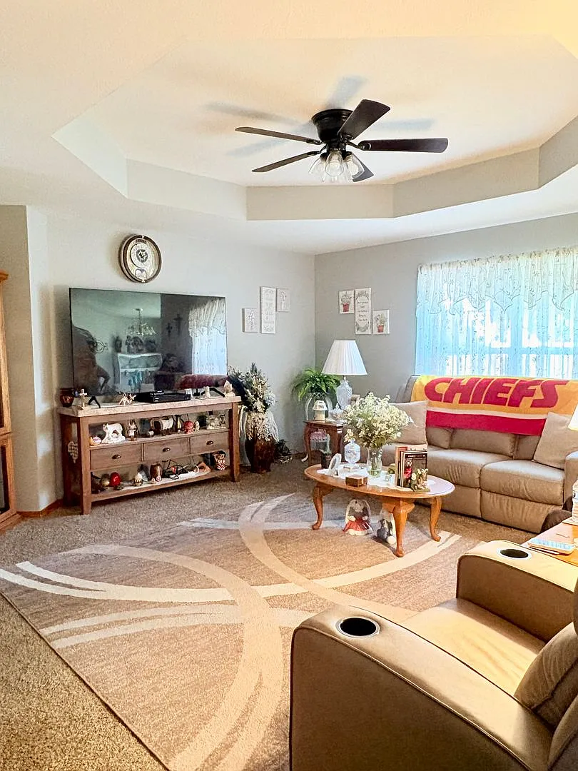 3 Bedroom Home for Lease in Clever! Available for November 1st Move-in — Photo 3