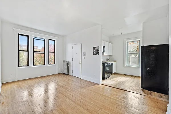 Rented by Douglas Elliman | media 15