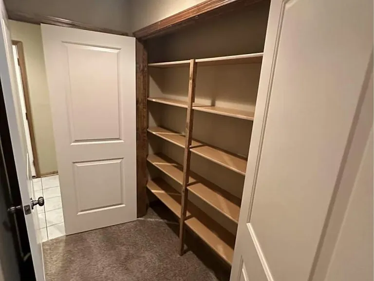 505 NW Highcliffe Dr — Photo 22