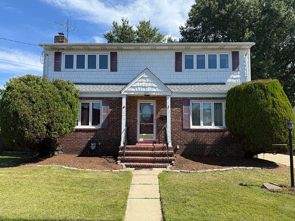 1st image of 1057 N 4th St