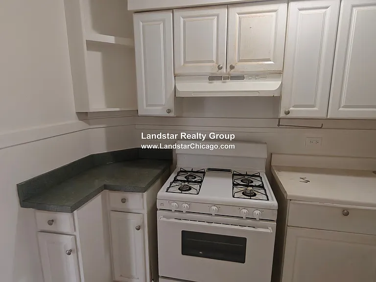 1233 Chicago Ave #11 — Photo 13