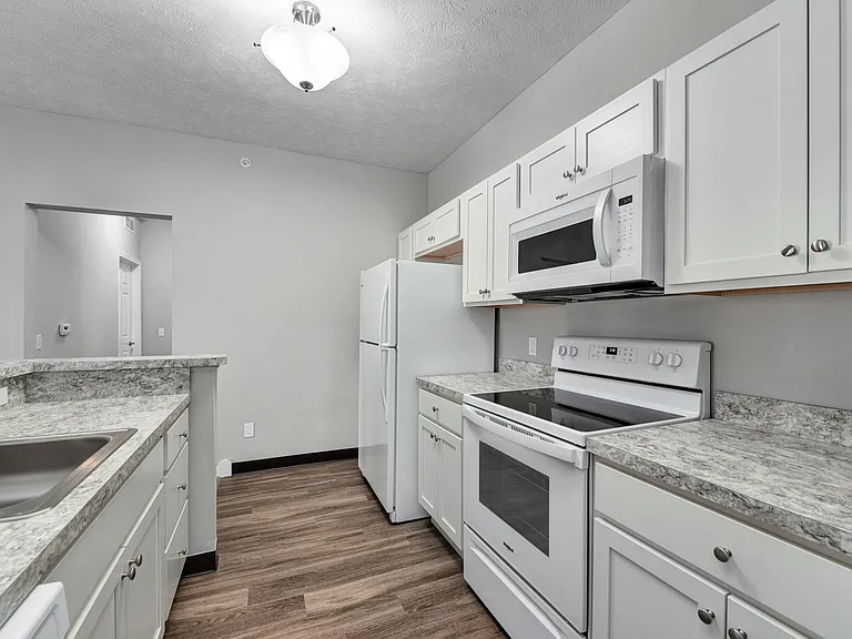 Aquamarine Apartments — Photo 118