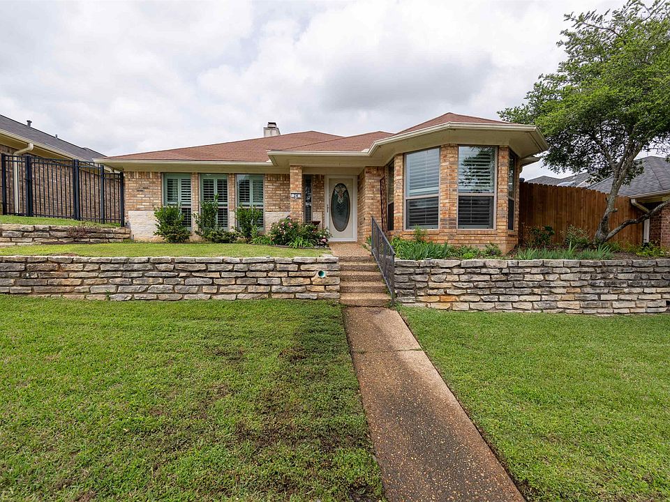 1st image of 24 Pebble Creek Dr S