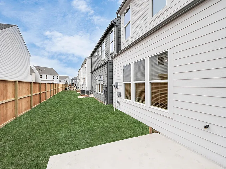 7330 Leighton Meadow Ln — Photo 4