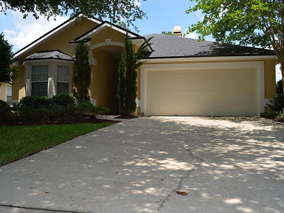 1584 AUSTIN LANE