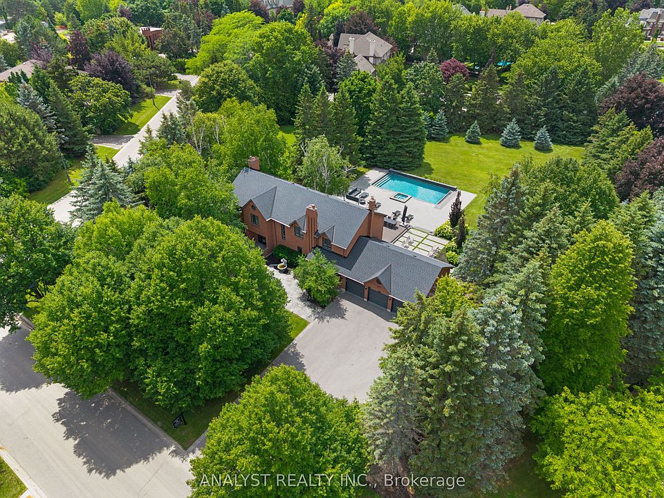 1st image of 20 Fenyrose Cres