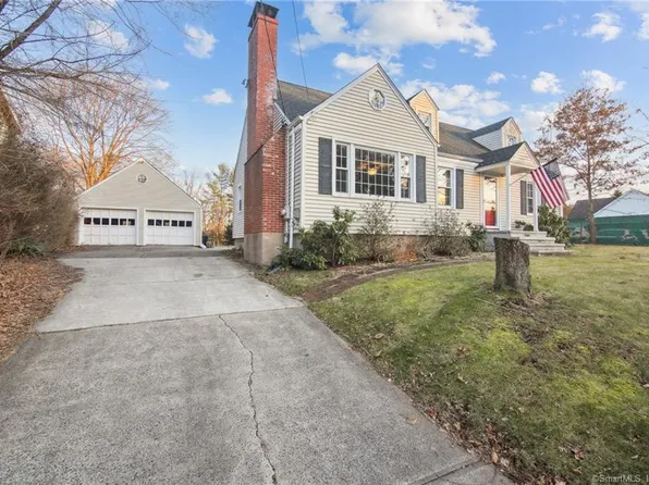 23 Megin Drive, Hamden, CT 06518