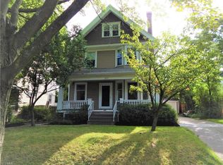 1671 Rydalmount Rd, Cleveland Heights, OH 44118