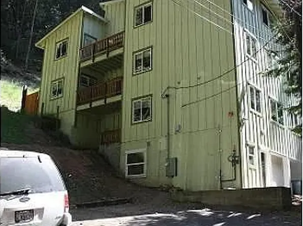 14984 Merry Ln #A, Guerneville, CA 95446