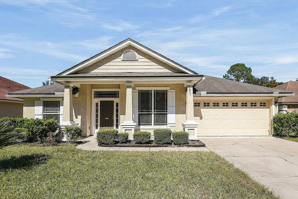 4 bed, 2.0 bath, 1958 sqft, $2,330 — Photo 1