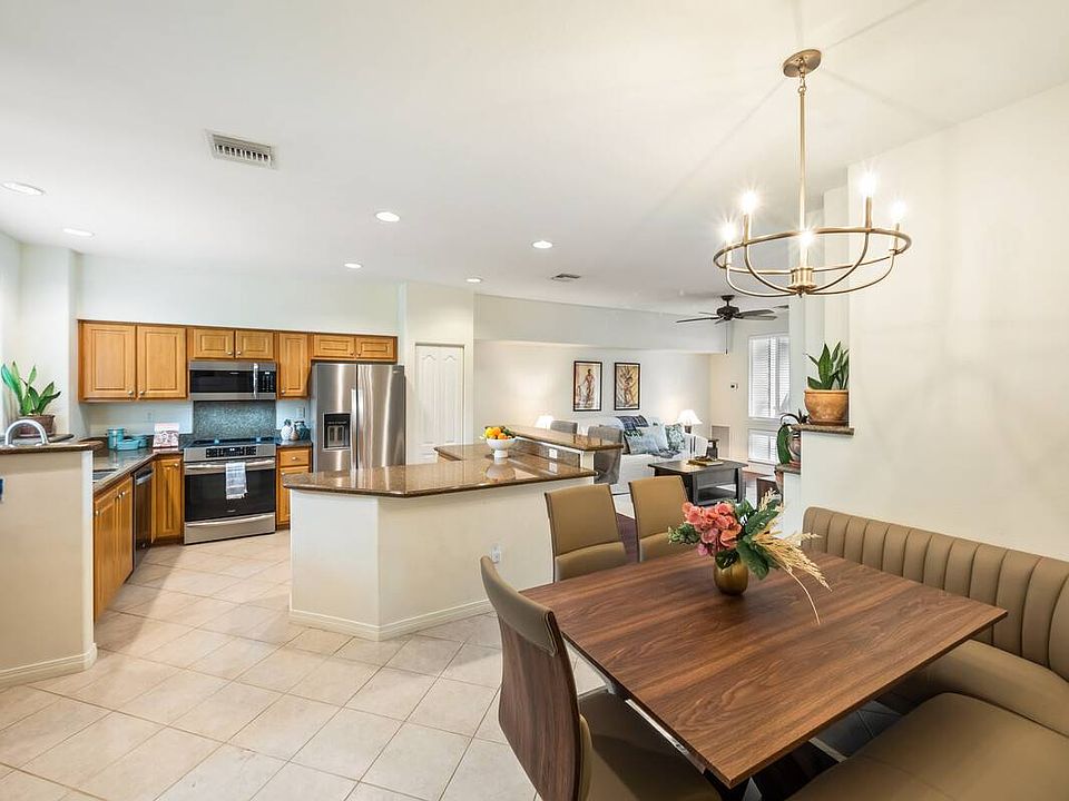 1st image of 75-5919 Alii Dr APT Q3
