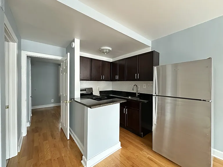 5670 N Ridge Ave #S2 — Photo 2