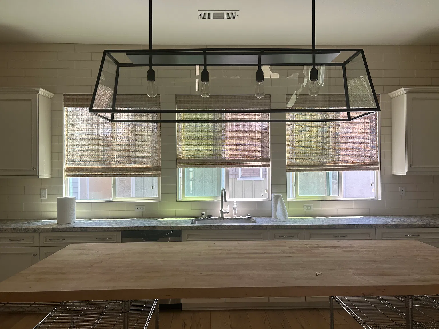 3 bed, 1889 sqft, $4,200 — Photo 4