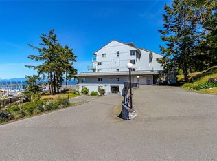 3555 Outrigger Rd #407, Nanaimo, BC V9P 9K1