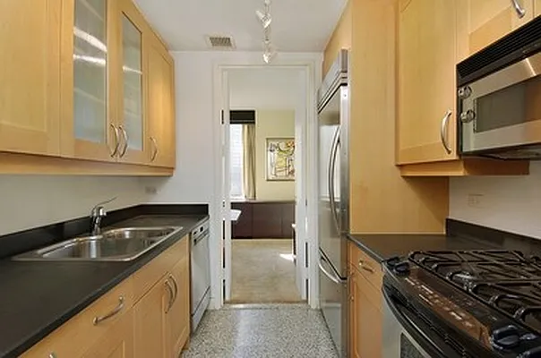Sold by Citi Habitats | media 12