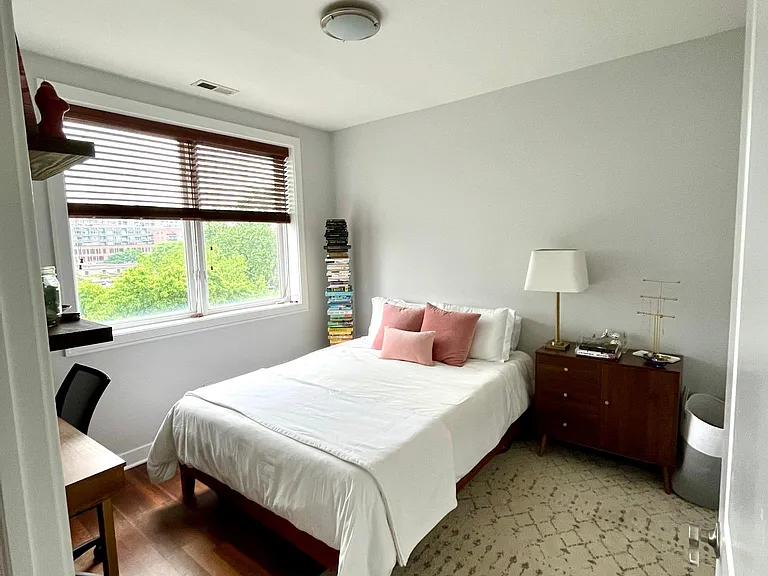 825 N Hudson Ave #4D — Photo 11