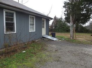 258 W Vine St, Radcliff, KY 40160