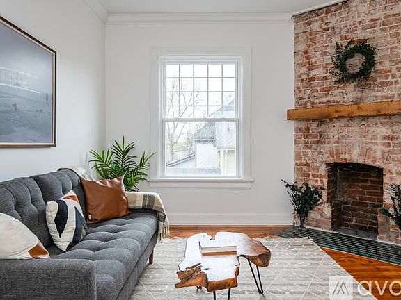 2nd image of 6 McClure St #D