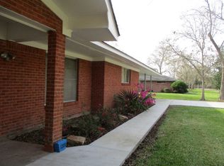 1201 Carey Dr, Sweeny, TX 77480