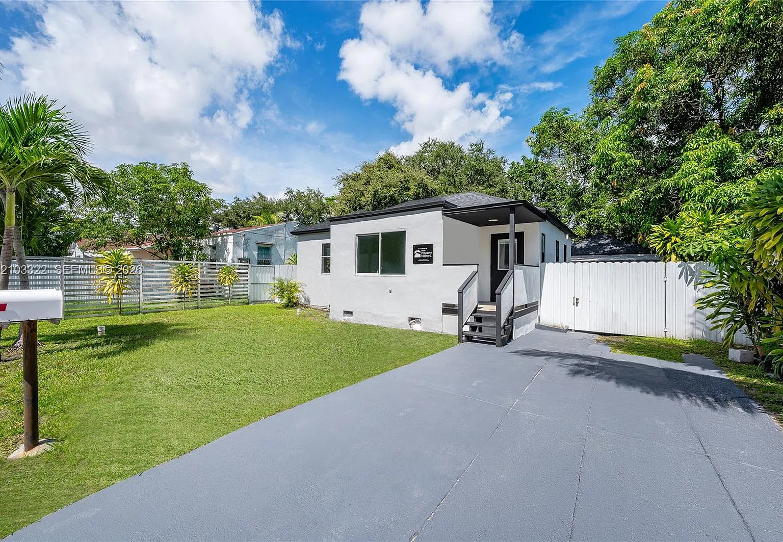 Biscayne Ave Tract — Photo 1