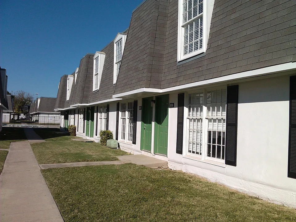 Marbach Manor Apartments