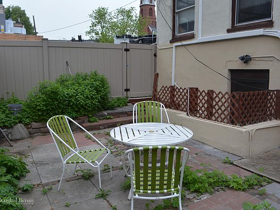 2nd image of 5012 Vernon Blvd