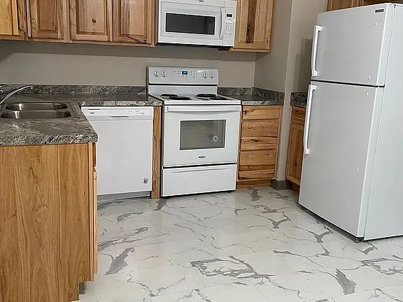 3rd image of 1158 S Florence Ave