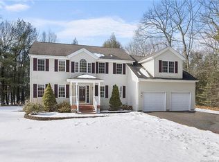 60D Lyon Rd, Burlington, CT 06013