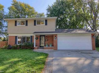 40646 Windy Cv, Sterling Heights, MI 48313