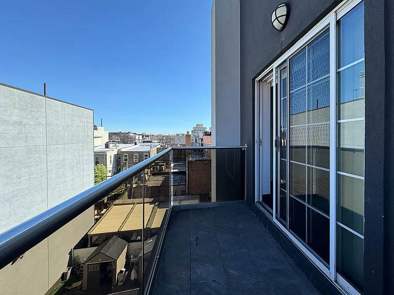 37-01 Broadway #3B — Photo 4