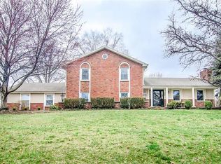 1 Fieldcrest Ln, Saint Joseph, MO 64506