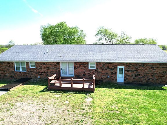 4th image of 7585 Jennings Ln