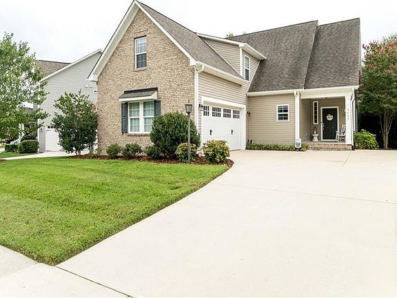 3rd image of 6624 Springfield Village Ln